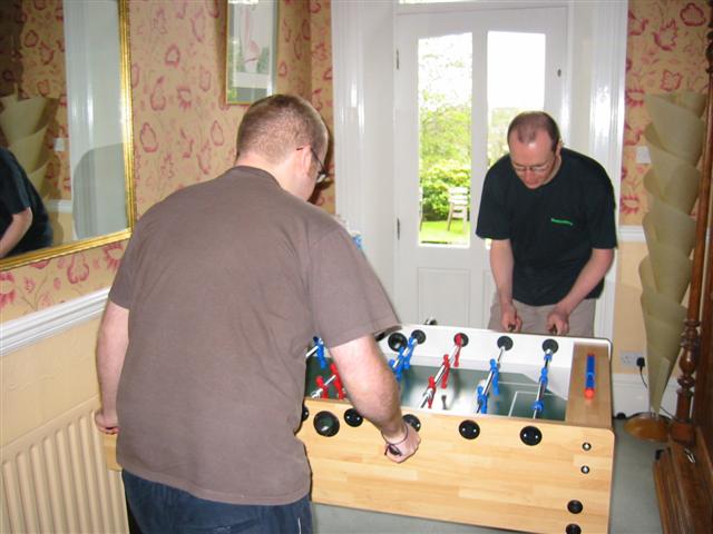 Mes and Trebz do war